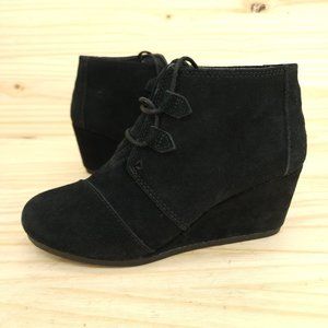 Toms Women's Wedge Booties Sz 7.5 Black Suede Lace Up Chic Ankle Boots
